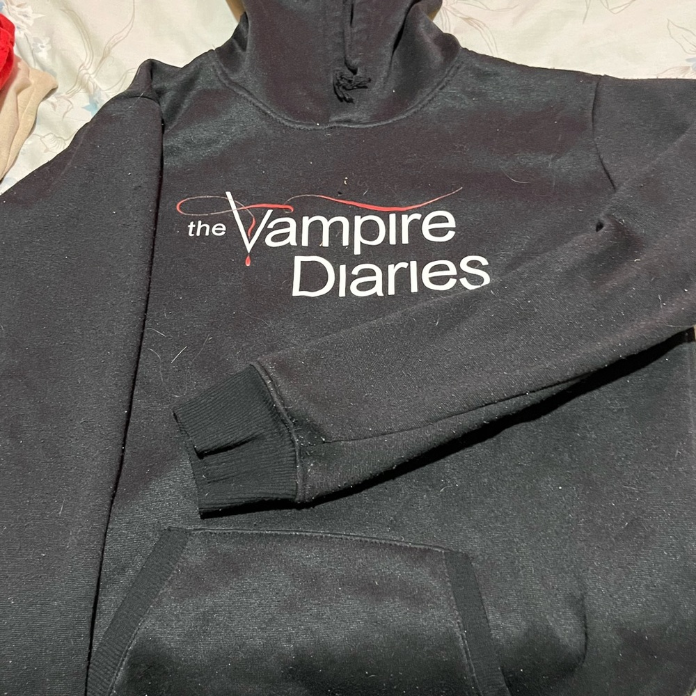 Vampire diaries to small for me now